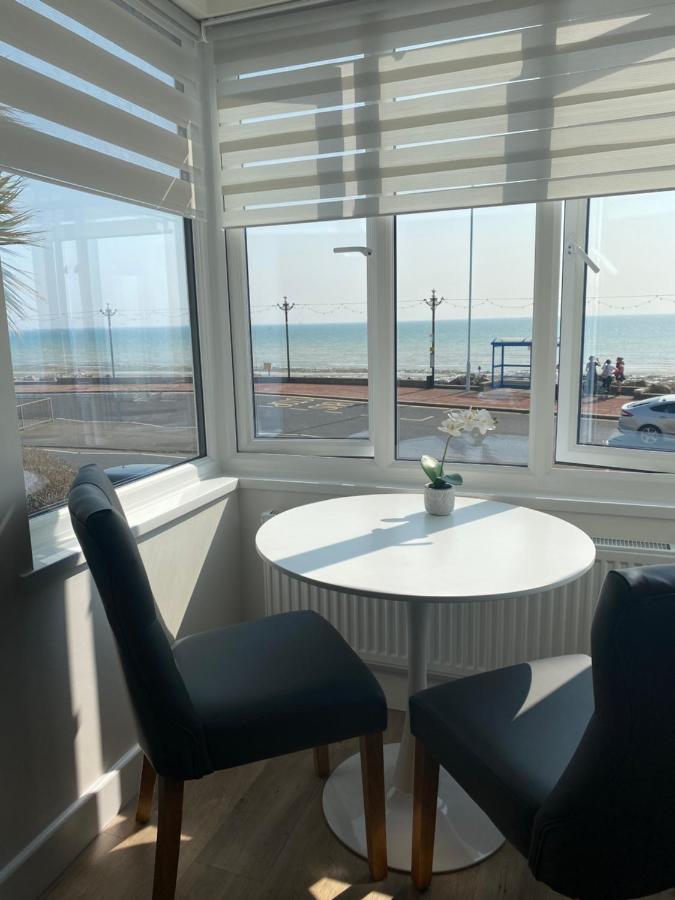 Worthing Beach 180 - 2 Bed Seafront Apartment With Private Parking Eksteriør billede