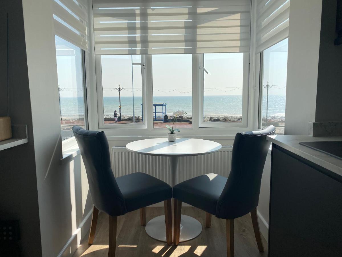 Worthing Beach 180 - 2 Bed Seafront Apartment With Private Parking Eksteriør billede