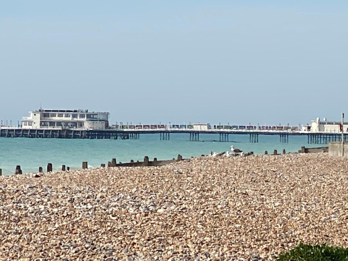 Worthing Beach 180 - 2 Bed Seafront Apartment With Private Parking Eksteriør billede