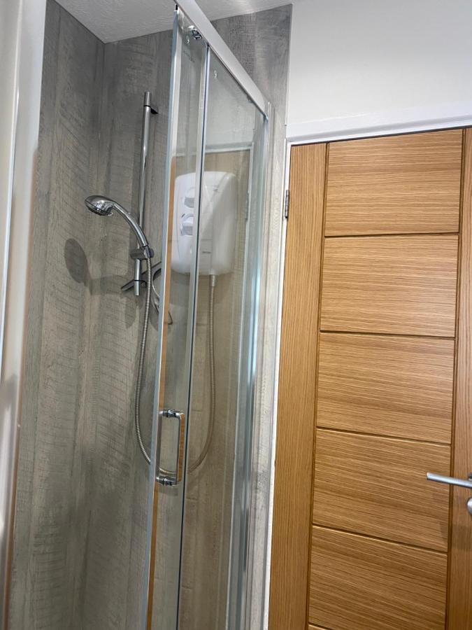 Worthing Beach 180 - 2 Bed Seafront Apartment With Private Parking Eksteriør billede