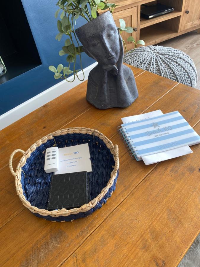 Worthing Beach 180 - 2 Bed Seafront Apartment With Private Parking Eksteriør billede