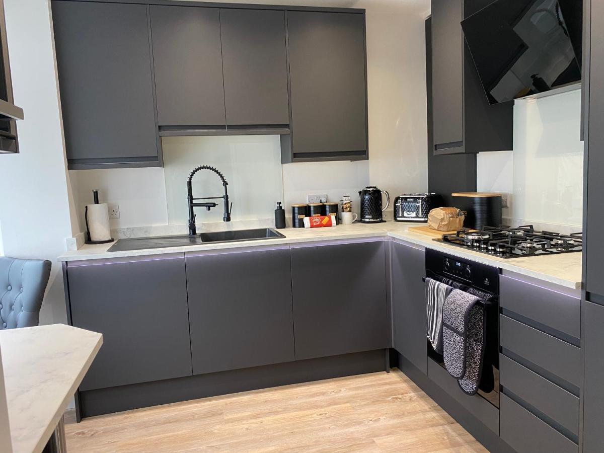 Worthing Beach 180 - 2 Bed Seafront Apartment With Private Parking Eksteriør billede