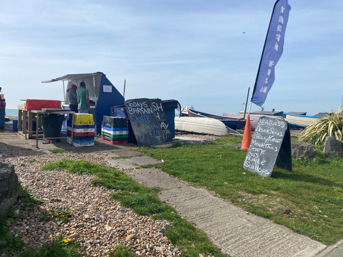 Worthing Beach 180 - 2 Bed Seafront Apartment With Private Parking Eksteriør billede