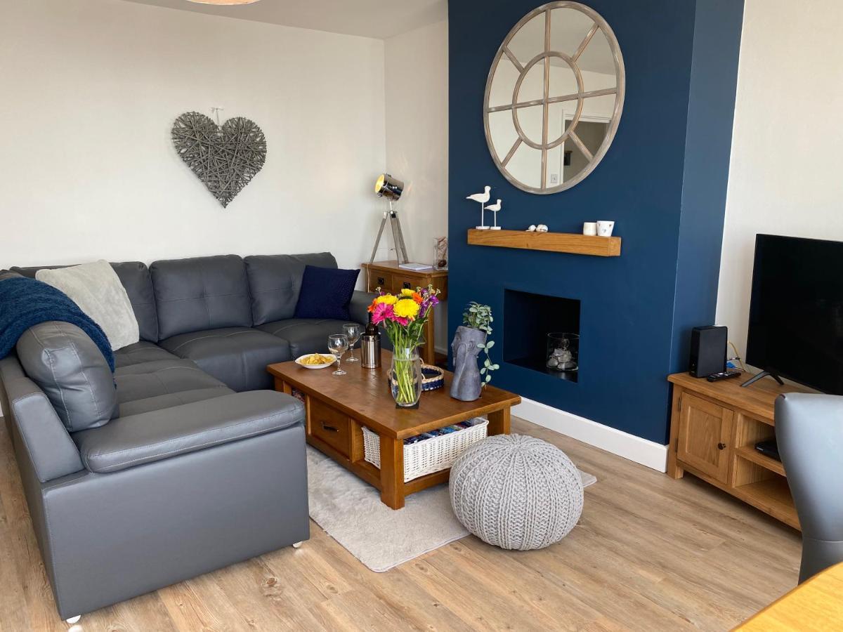 Worthing Beach 180 - 2 Bed Seafront Apartment With Private Parking Eksteriør billede