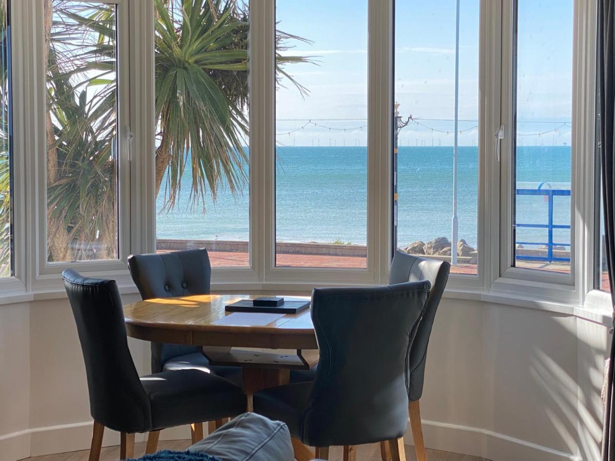 Worthing Beach 180 - 2 Bed Seafront Apartment With Private Parking Eksteriør billede