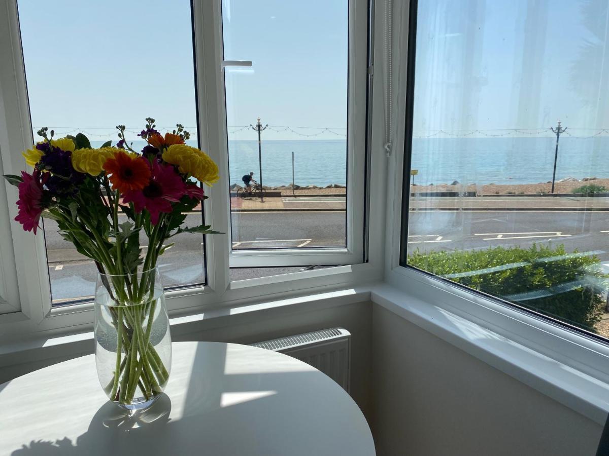 Worthing Beach 180 - 2 Bed Seafront Apartment With Private Parking Eksteriør billede