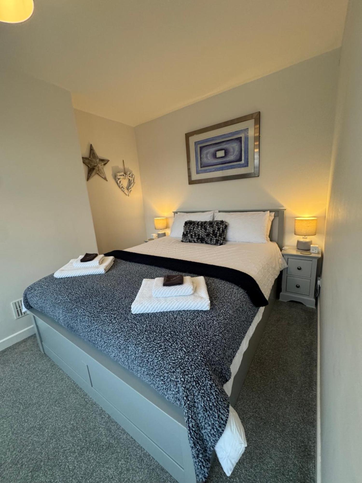 Worthing Beach 180 - 2 Bed Seafront Apartment With Private Parking Eksteriør billede